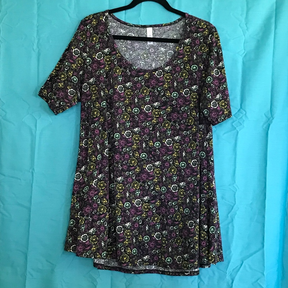LuLaRoe Perfect Tee